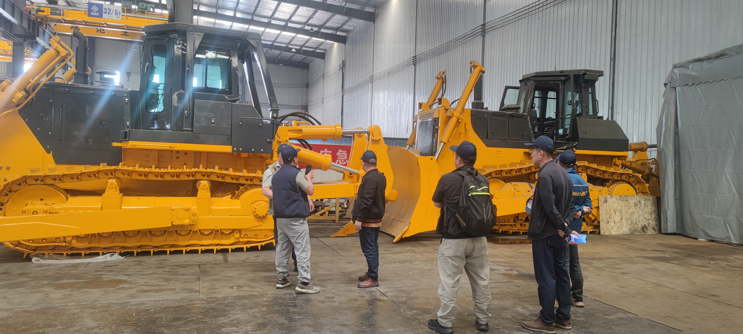Usines de bulldozers en Chine