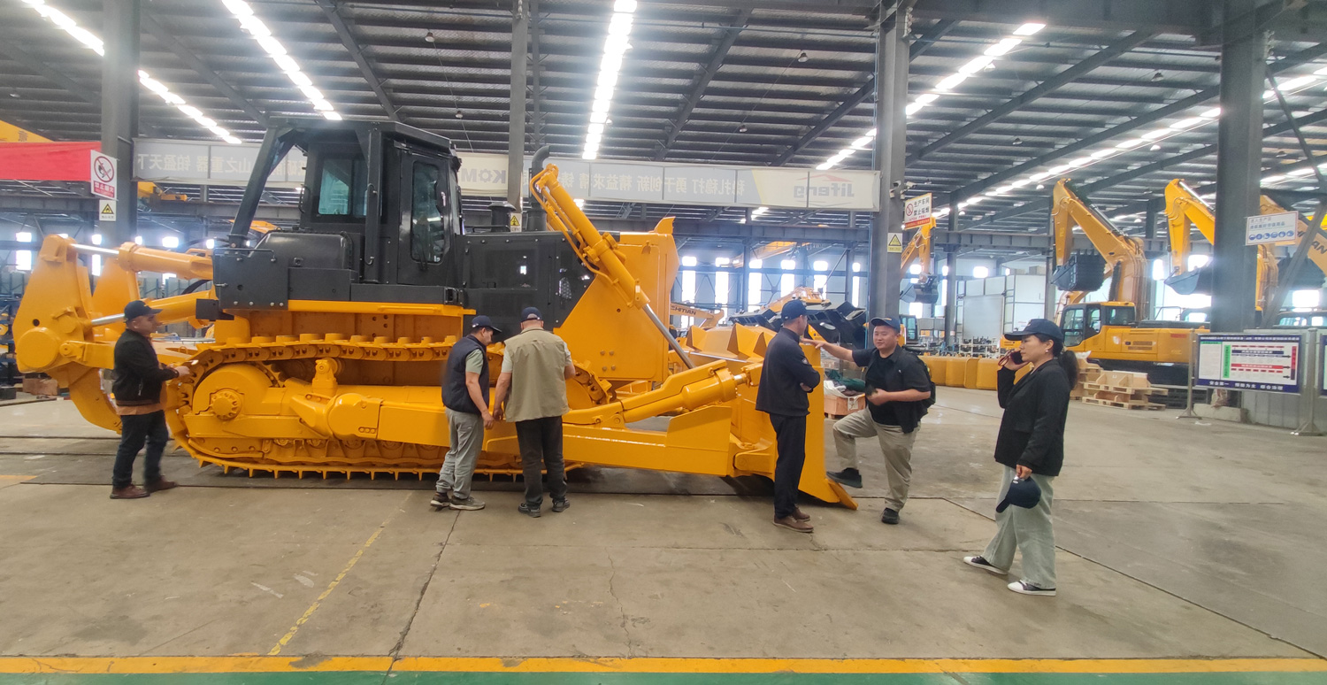 Ligne de production de bulldozers chinois