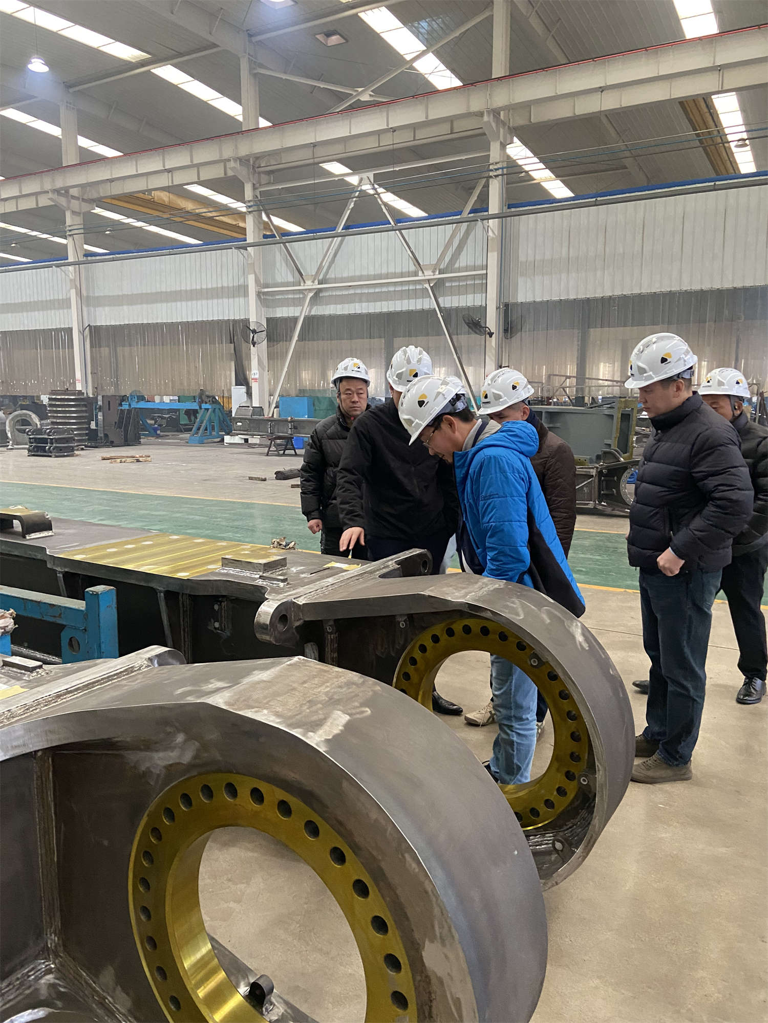 Clients consult SD22 bulldozer parameters