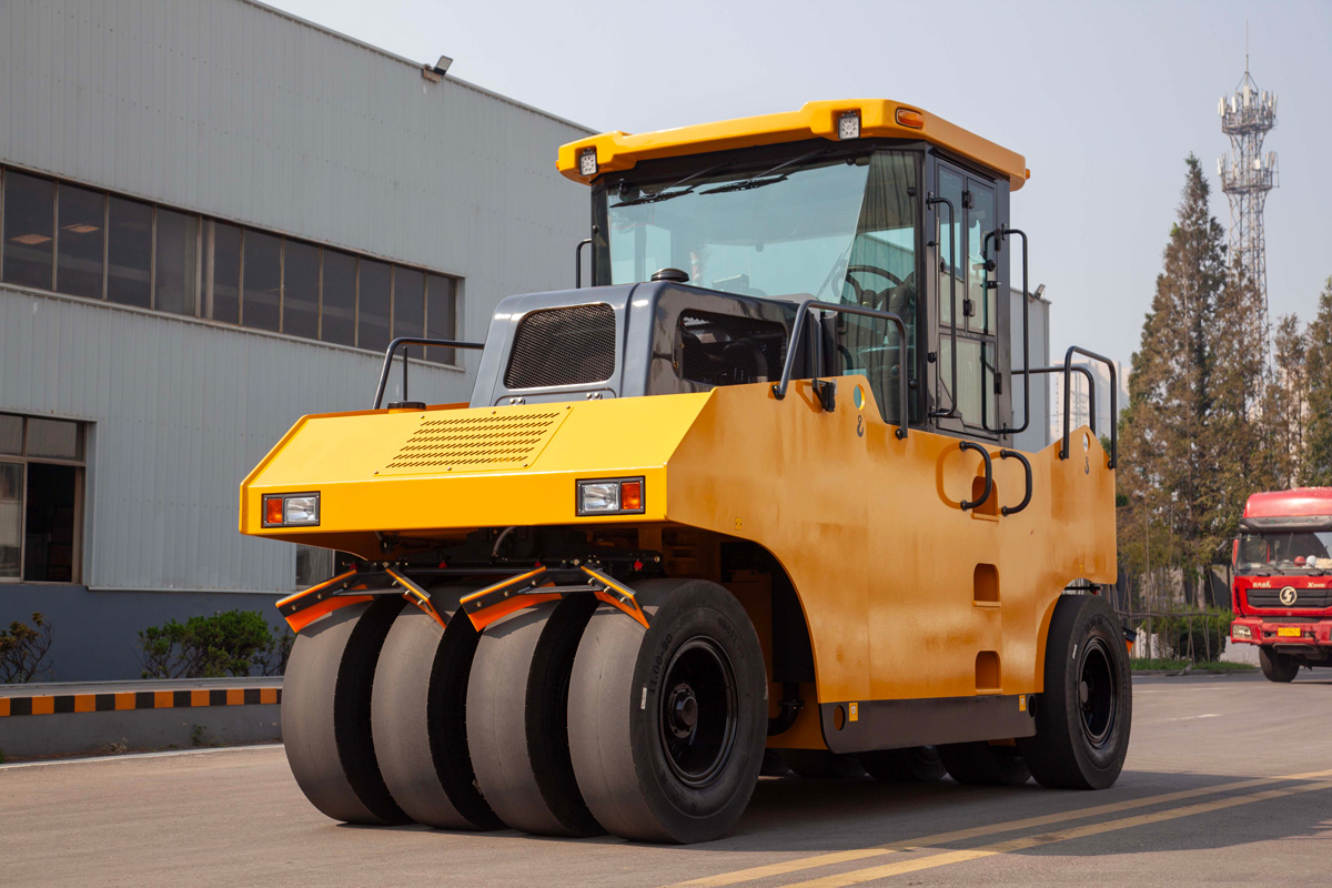Rouleau routier pneumatique de 16 tonnes