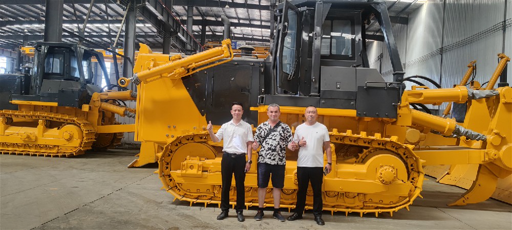 Les clients russes achètent le bulldozer à chenilles SD32, analyse complète des modèles de construct
